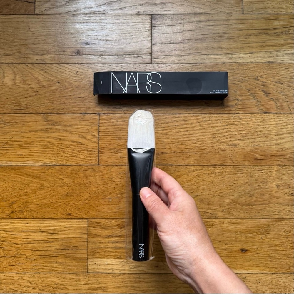 NWT NARS Cosmetics makeup brush bundle - Picture 4 of 16